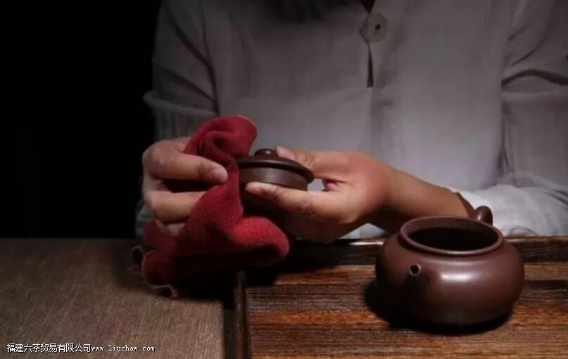 紫砂壶怎么去异味 平日使用紫砂壶要注意什么 紫砂壶怎么去异味 平日使用紫砂壶要注意什么