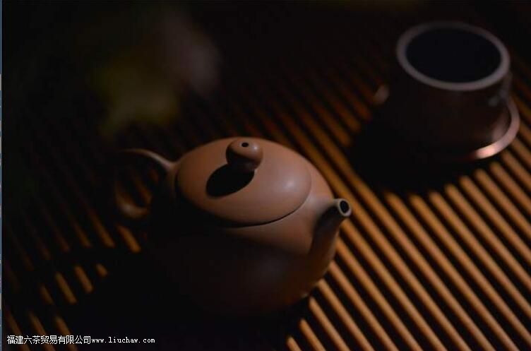 紫砂泥料,号称“五色土”,怎样辨别它的泥色? 紫砂泥料,号称“五色土”,怎样辨别它的泥色?