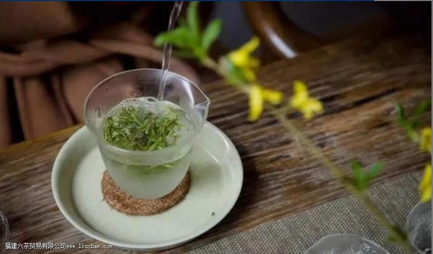 �軰  �Ȳ���񫣬����������һ������​