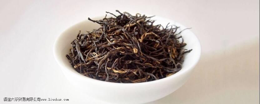 盖碗冲泡红茶的标准茶艺程序 盖碗冲泡红茶的标准茶艺程序