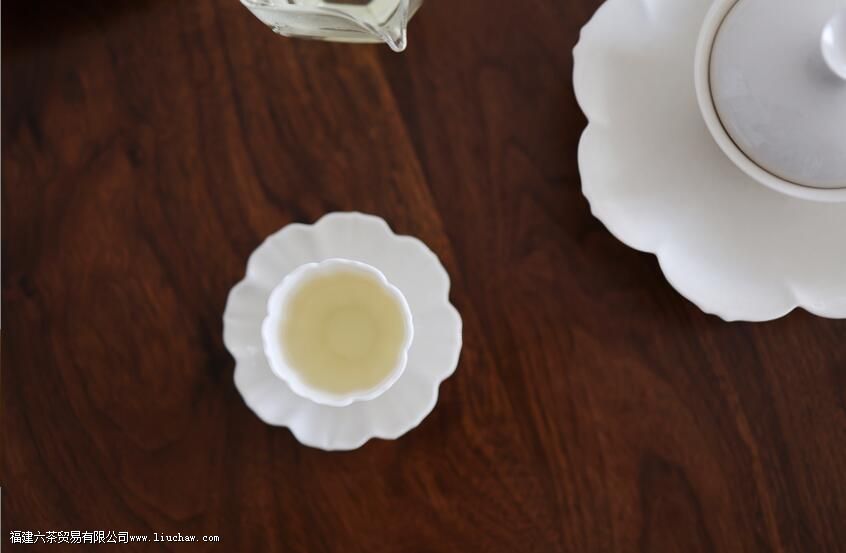 �Ȳ裬��ƽ���������һ���Ҹ���ζ��