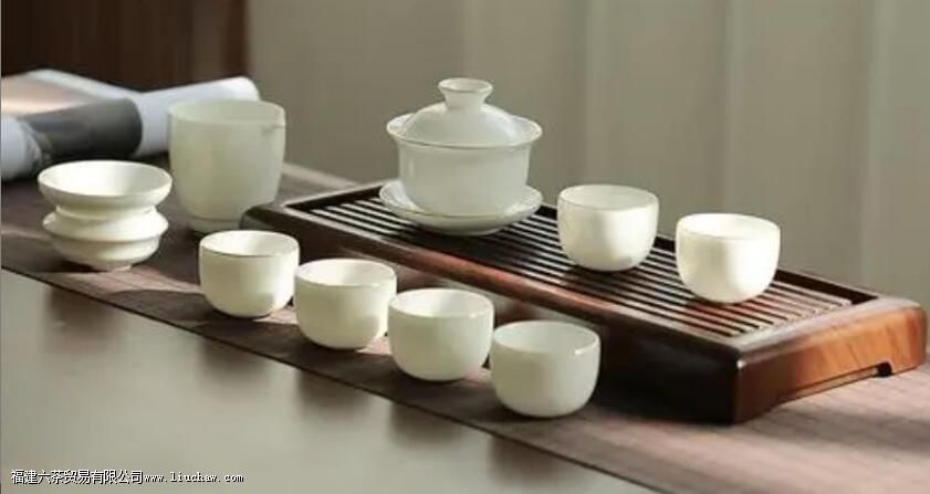 泡茶基本手法中茶具取放的原则是 泡茶基本手法中茶具取放的原则是