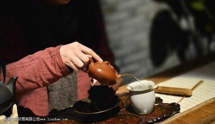 泡茶基本手法中茶具取放的原则是 泡茶基本手法中茶具取放的原则是