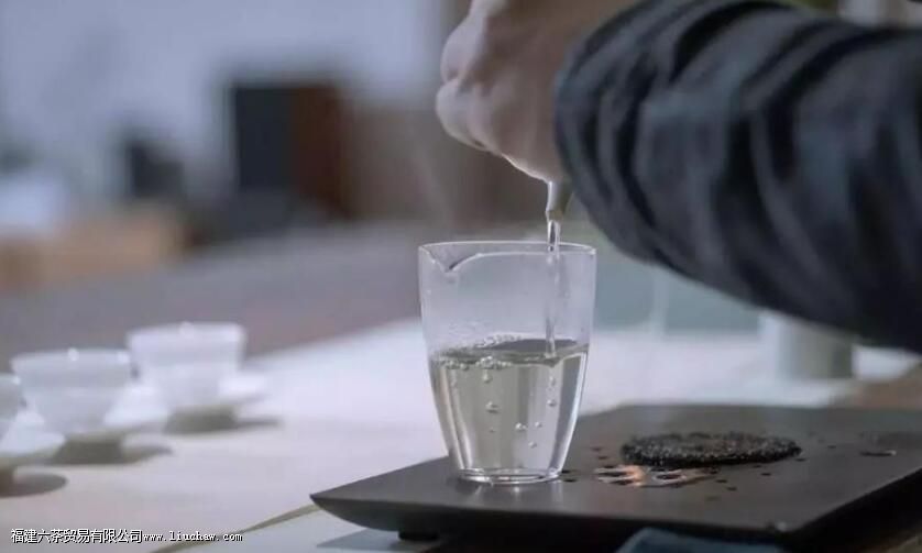 人生恰似一盏茶,甜爽苦涩皆有之 人生恰似一盏茶,甜爽苦涩皆有之