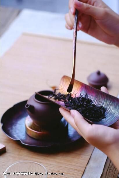 ��������������ʽ�У��������ܸ�����