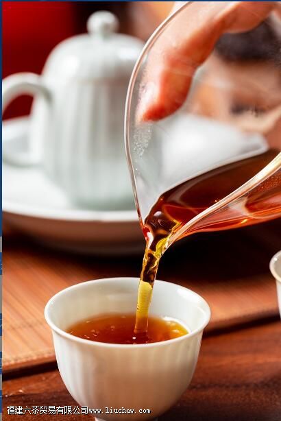 为什么茶壶口不能对着客人,细说茶桌礼仪 为什么茶壶口不能对着客人,细说茶桌礼仪