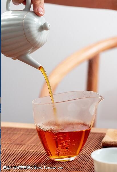 为什么茶壶口不能对着客人,细说茶桌礼仪 为什么茶壶口不能对着客人,细说茶桌礼仪