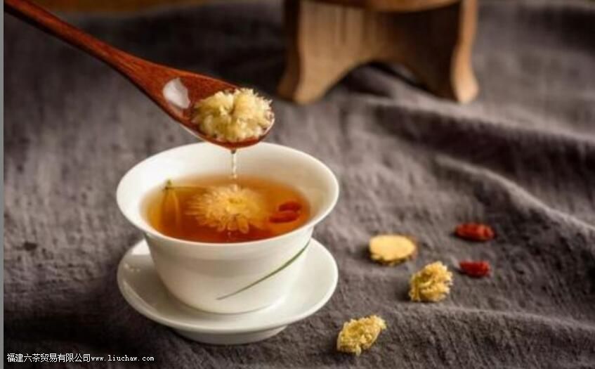 菊花茶泡久了变绿还能喝吗 菊花茶泡久了变绿还能喝吗