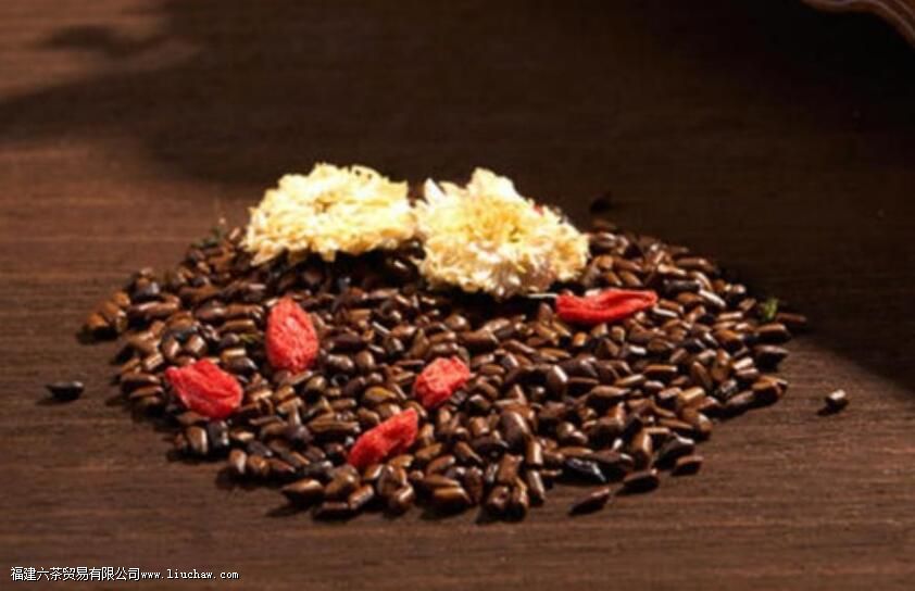 菊花决明子茶有什么功效 菊花决明子茶有什么功效