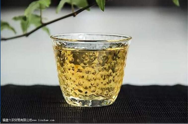 女人抗衰老,吃“三物”,喝“三茶” 女人抗衰老,吃“三物”,喝“三茶”