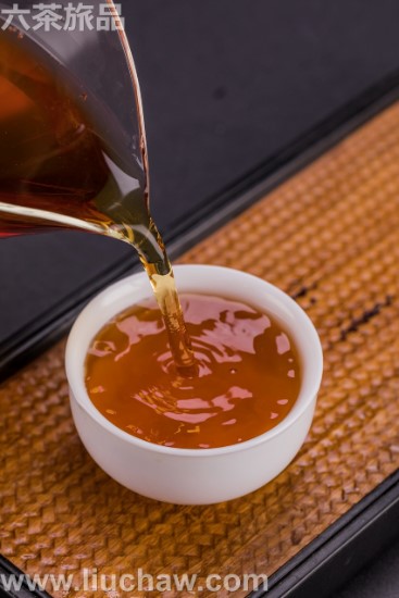 ����� һ��300Ԫ