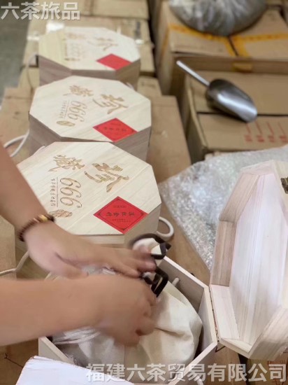 ������ һ��һ��380Ԫ �ߵ�ľͰװ