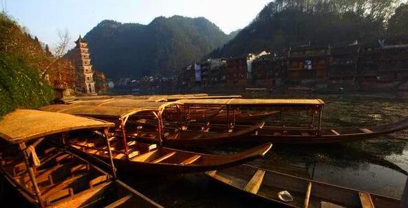 湖北旅游实用各地到凤凰古城交通手册