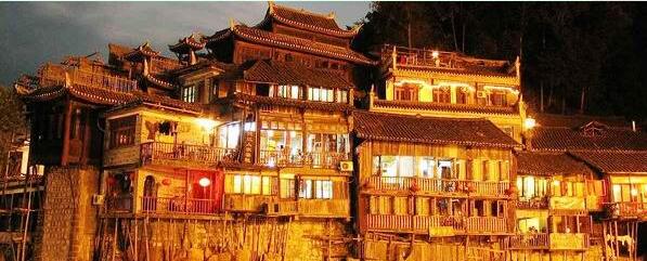 湖南旅行湘西古城凤凰旅游攻略住宿参考