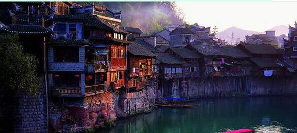 湖南旅行湘西古城凤凰旅游攻略必玩的几件事