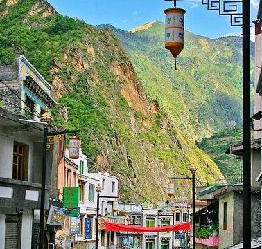 �����ڴ�������֮�Ĵ��θ������ι��Խ�ͨ�ڵ�֮�Ž�