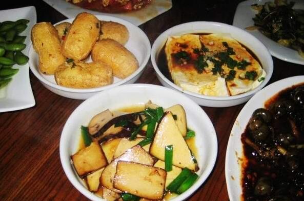 浙江旅行宁波前童古镇美食住宿和购物