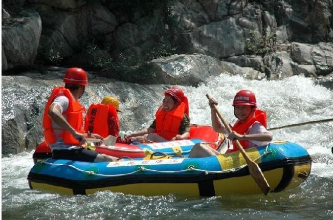 英山龙潭峡漂流