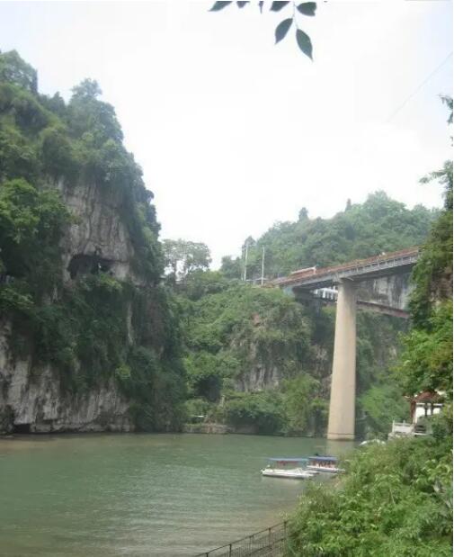 宜昌下牢溪大峡谷