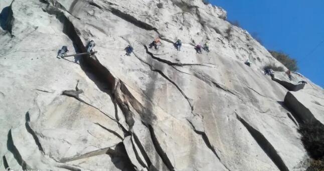 ���Ͽ�ȷ羰��