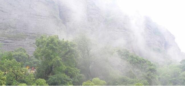 诸暨斗岩风景区