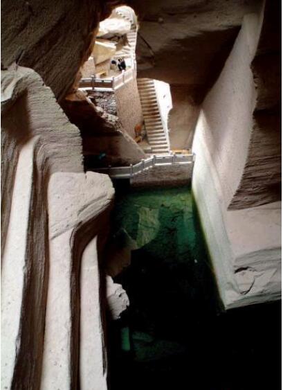 ������ɽʯ��