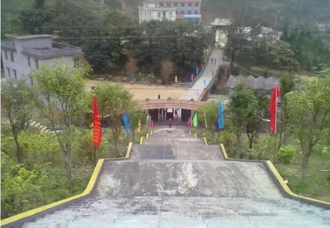 �������˶��羰��