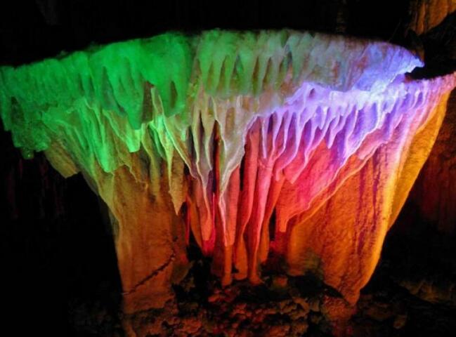 ʯ�����羰��