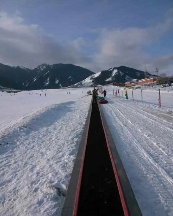 ���⻬ѩ��