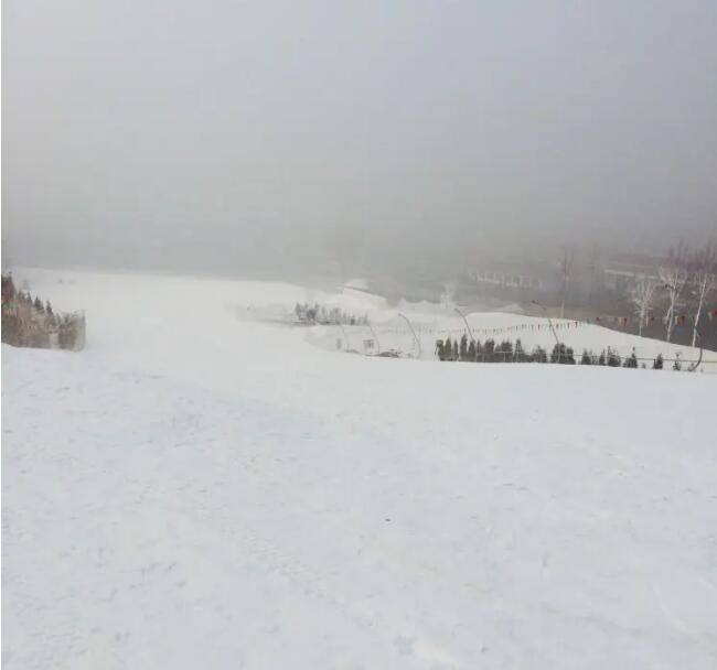 ̫ԭ�н�����ɽ��ѩ��