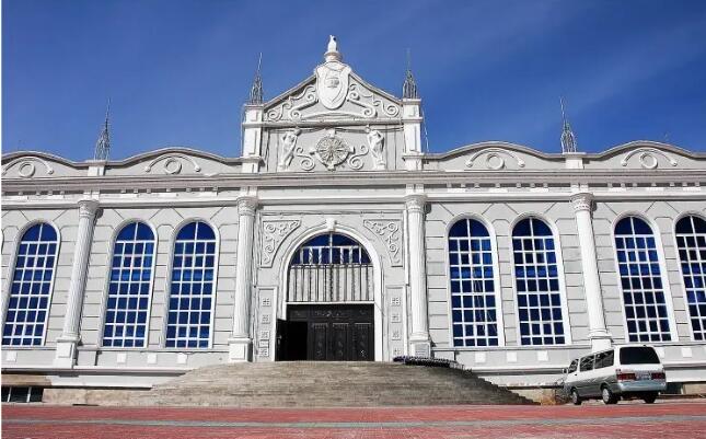 ����ɽ�ļ���ѩ��