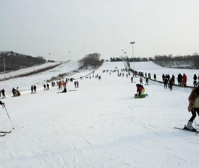 沈阳怪坡滑雪场