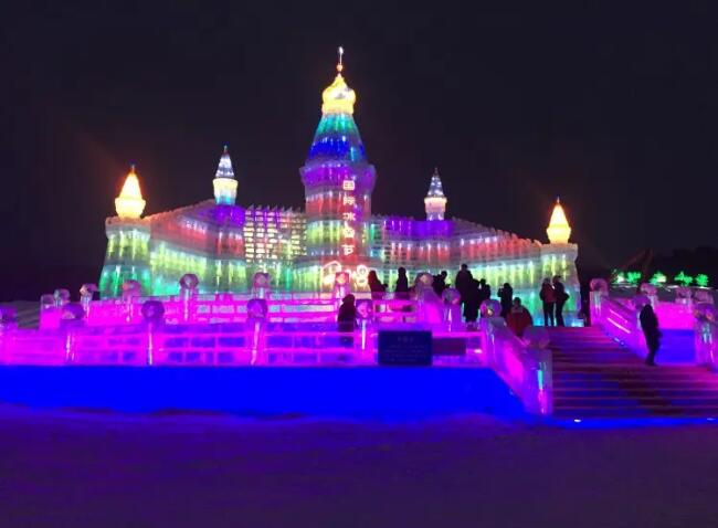 ����ɽ��ѩ������