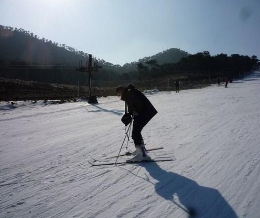 燕塞山滑雪场