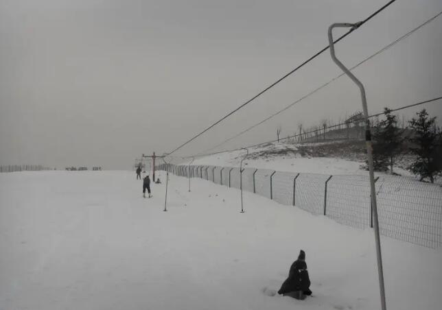 �ϸ߻���ѩ��