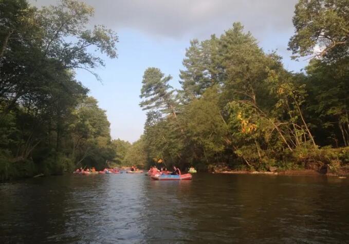 ����ɽƯ��