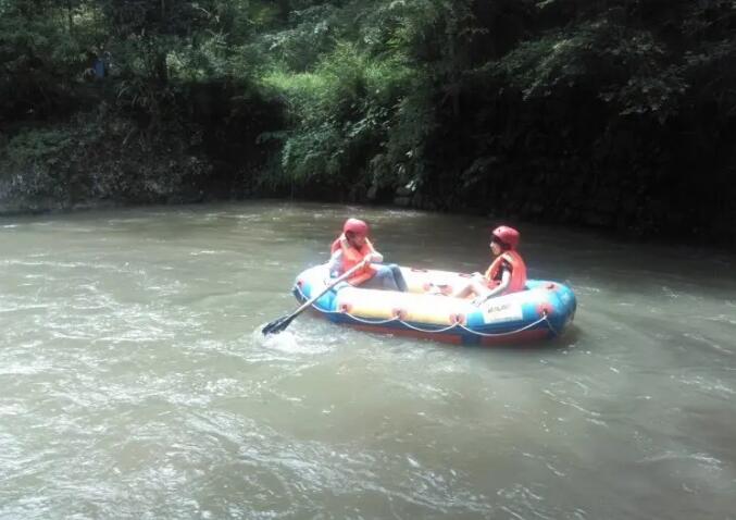 �����ΧɽϿ��Ư��