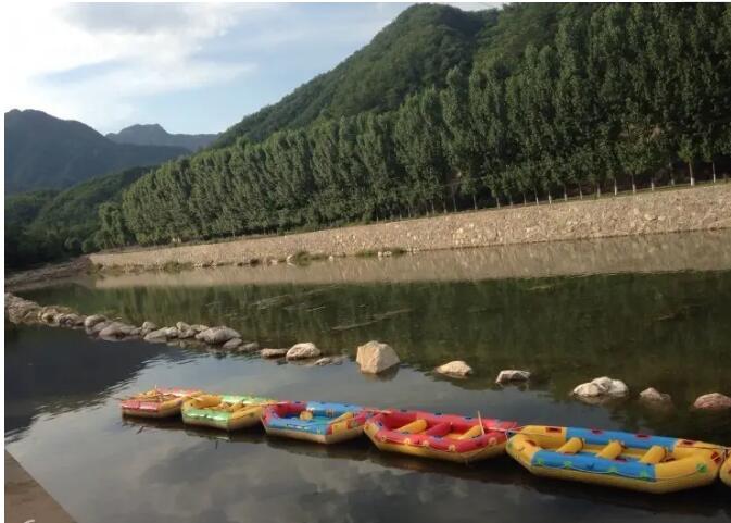 ����ɽƯ��.