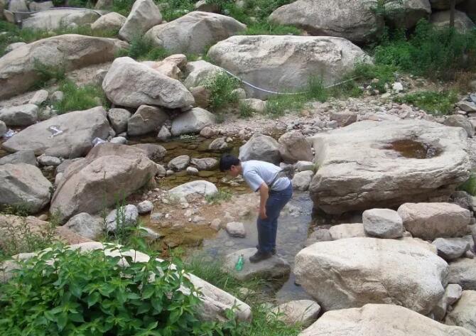 ����ɽƯ��