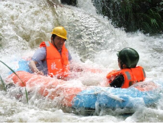 ������Ư��.