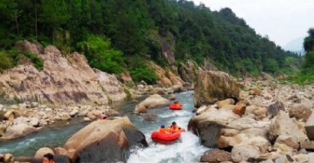 猛洞河仙溪漂流,