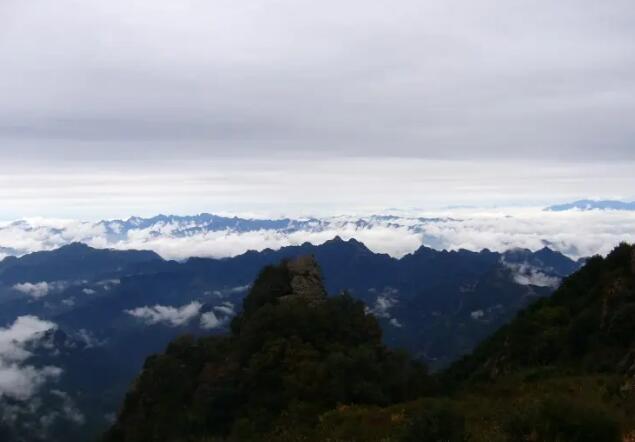 涞水野三坡白草畔,