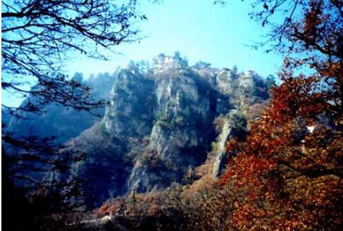 ���ݣ���¡ɽ