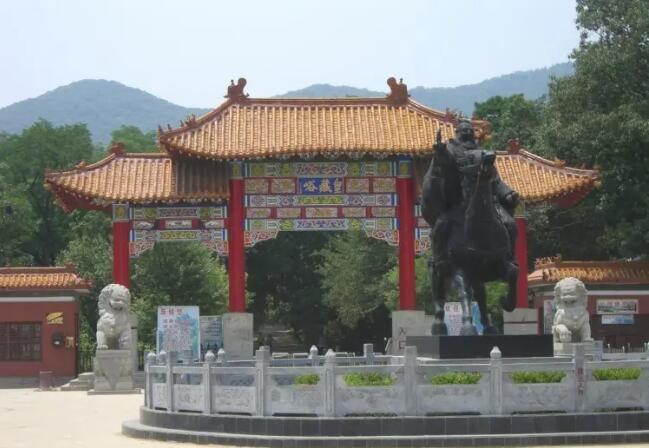 �ʲ����羰����