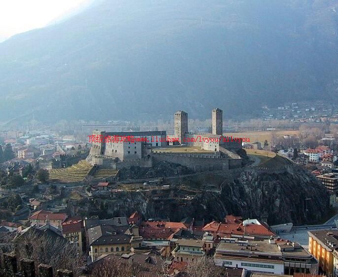 瑞士贝林佐纳城堡旅游攻略