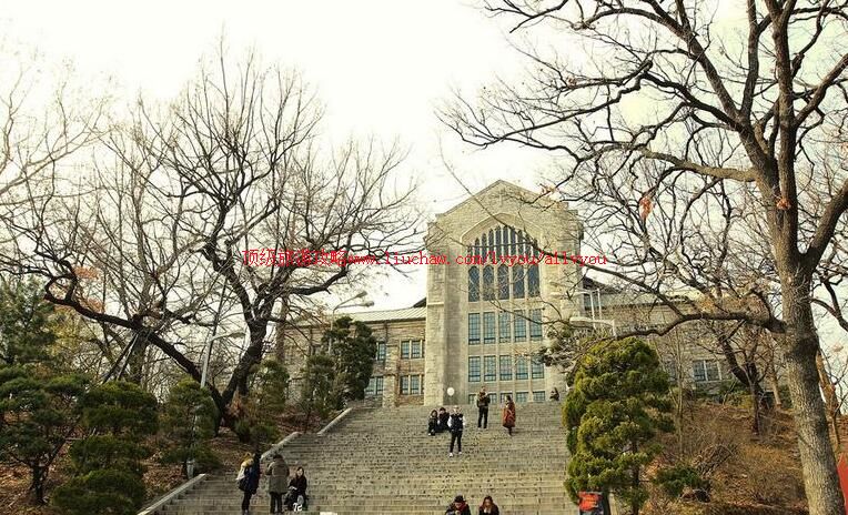 �����滨Ů�Ӵ�ѧУ԰���