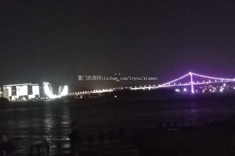 岛内海边看海沧