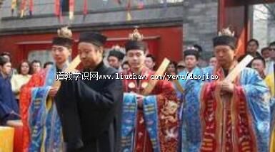 �ڽ�����