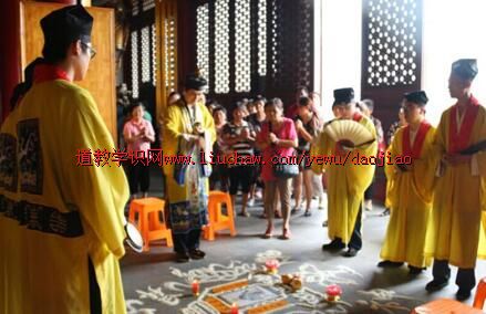 �Ϻ�������Ԫ��ڤ�������նȷ����Ӱ