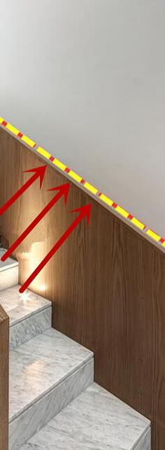 ��¥�ݿ�ǽ����һ�Ż�ǽ�� �е����ַ���